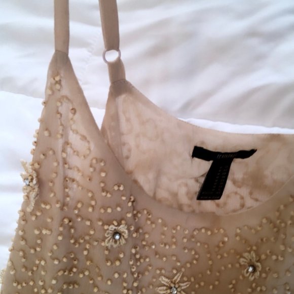 Chiffon Flower Tank Top - Picture 2 of 3